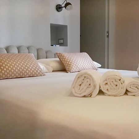 Luciani 33 Luxury Rooms Salerno Luaran gambar