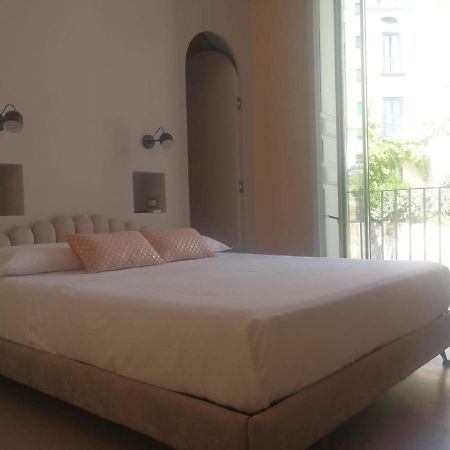 Luciani 33 Luxury Rooms Salerno Luaran gambar