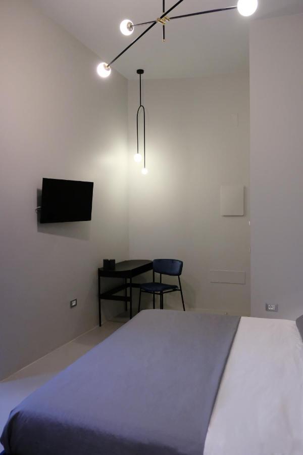 Luciani 33 Luxury Rooms Salerno Luaran gambar
