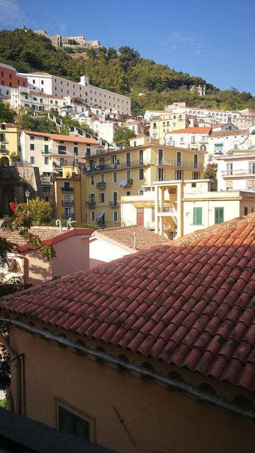 Luciani 33 Luxury Rooms Salerno Luaran gambar