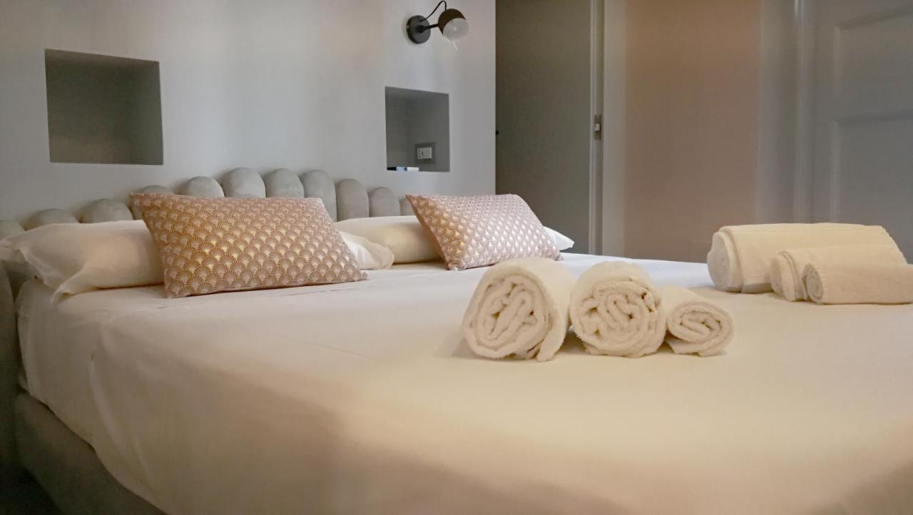 Luciani 33 Luxury Rooms Salerno Luaran gambar