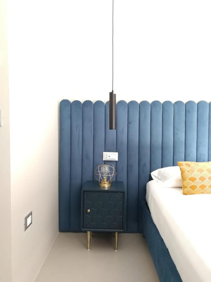 Luciani 33 Luxury Rooms Salerno Luaran gambar