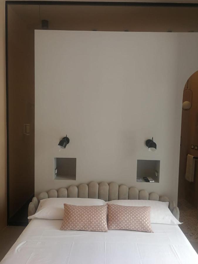 Luciani 33 Luxury Rooms Salerno Luaran gambar