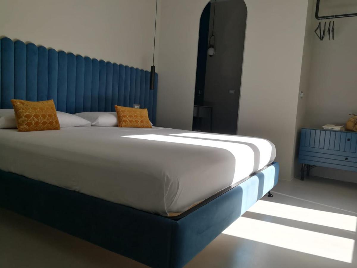 Luciani 33 Luxury Rooms Salerno Luaran gambar
