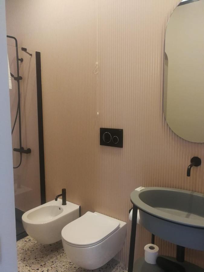 Luciani 33 Luxury Rooms Salerno Luaran gambar