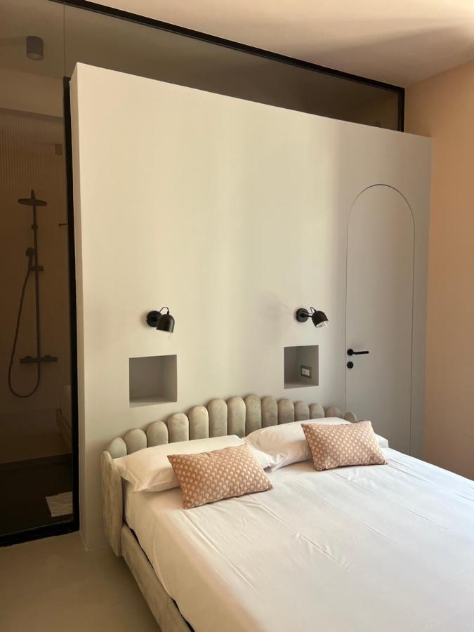Luciani 33 Luxury Rooms Salerno Luaran gambar
